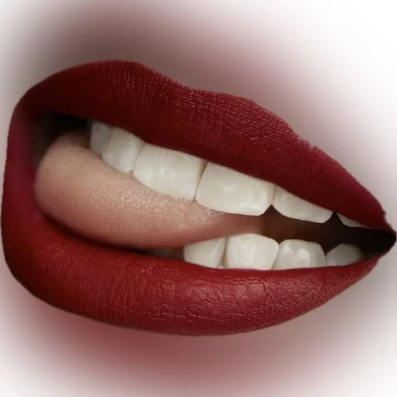 MAC 1 Pc. Full-Size Retro Matte Ruby Woo Lipstick NEW - Picture 4 of 5